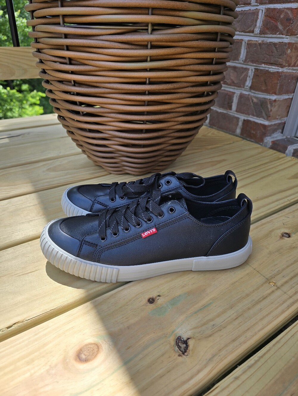Levi's Men's Black & White Low-Profile Lace-Up Sneakers